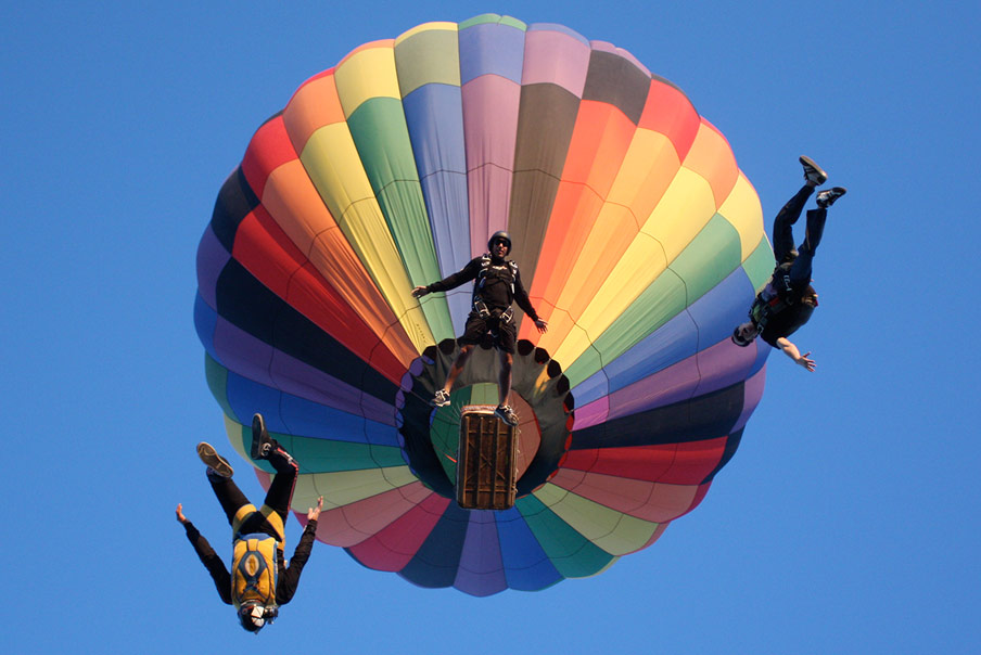 Gökyüzü Dalışı ( SKYDIVING )