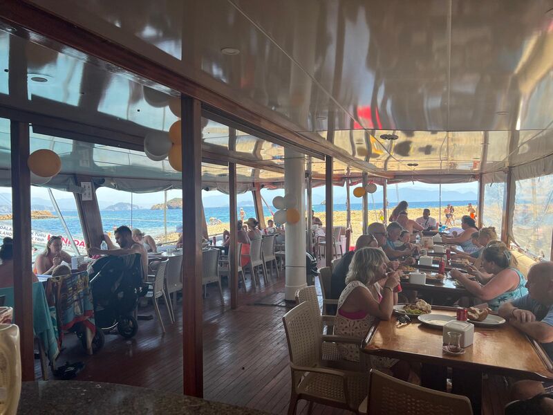 12 Adalar Tekne Turu ( YEL HOLIDAY )